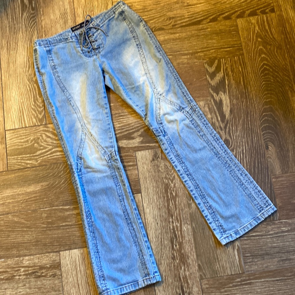Retro Revolt Jeans 🪩